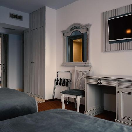 Hotel Eden Iasi Luaran gambar