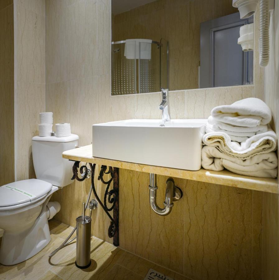 Hotel Eden Iasi Luaran gambar