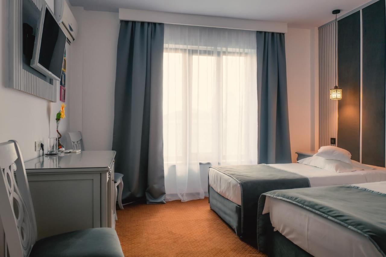 Hotel Eden Iasi Luaran gambar