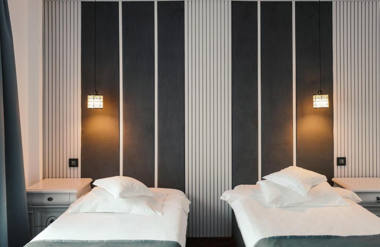 Hotel Eden Iasi Luaran gambar
