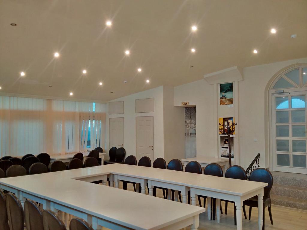 Hotel Eden Iasi Luaran gambar