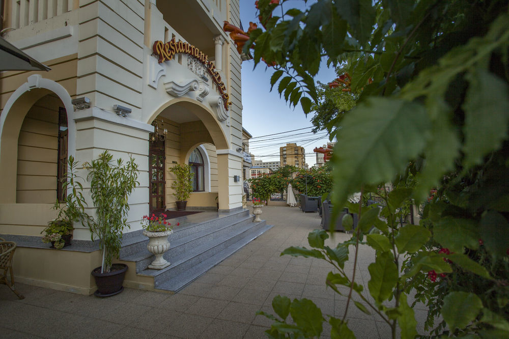 Hotel Eden Iasi Luaran gambar
